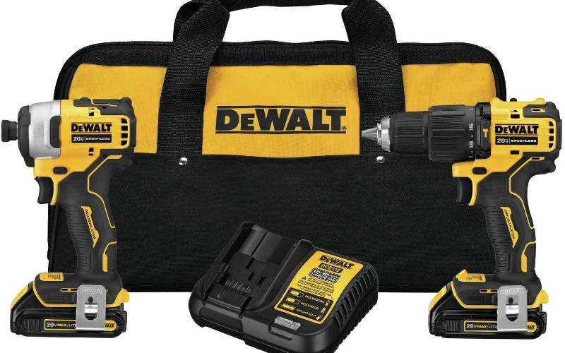 <strong>DeWalt</strong>